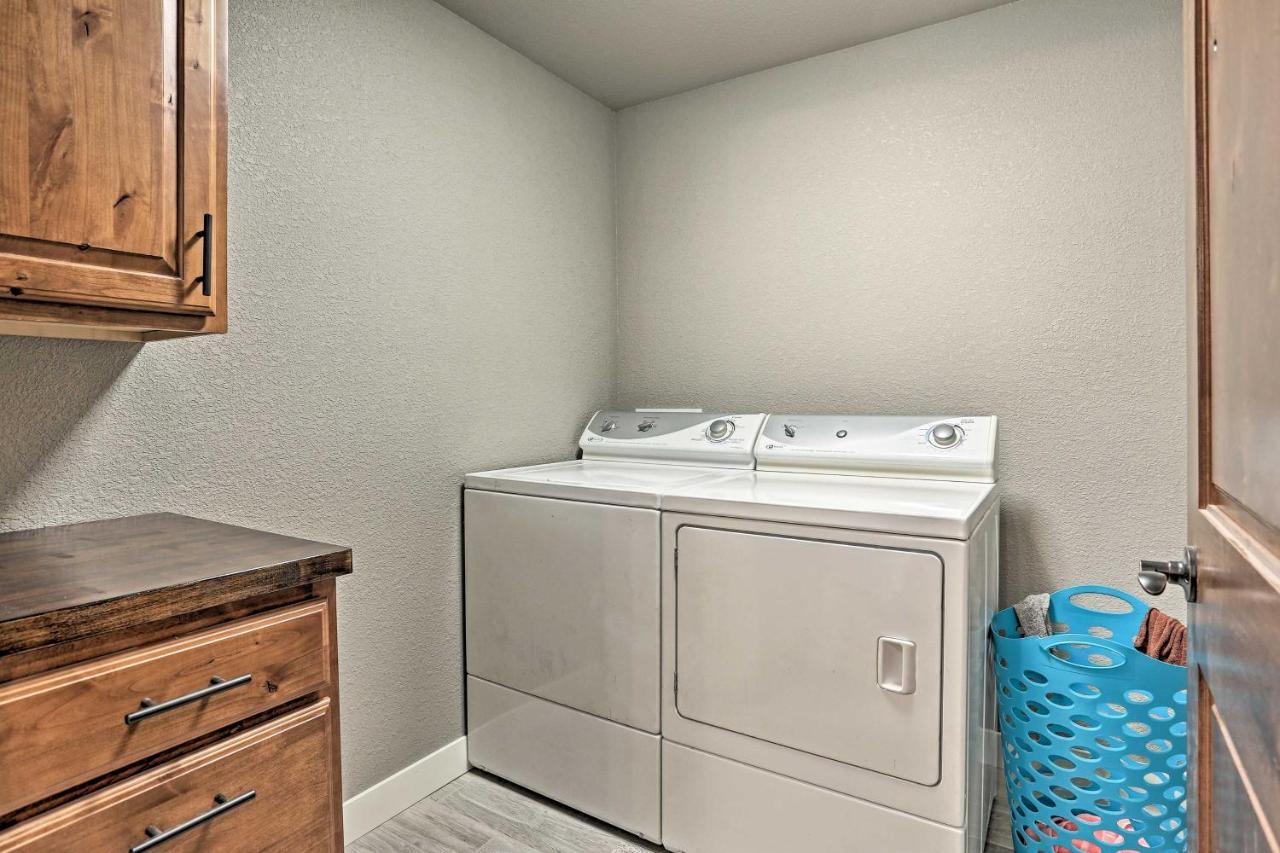 Lead Family Home With Hot Tub, 2 Mi To Deer Mountain Esterno foto